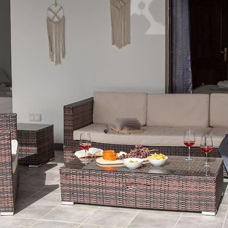 Casa Marlay Spacious, Heated Pool, Bbq & Fast Wi-Fi Only 15 Minutes Walk To Town بلايا بلانكا المظهر الخارجي الصورة