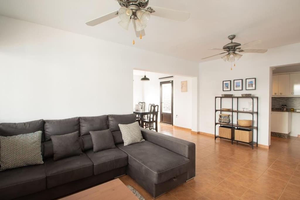 Casa Marlay Spacious, Heated Pool, Bbq & Fast Wi-Fi Only 15 Minutes Walk To Town بلايا بلانكا المظهر الخارجي الصورة