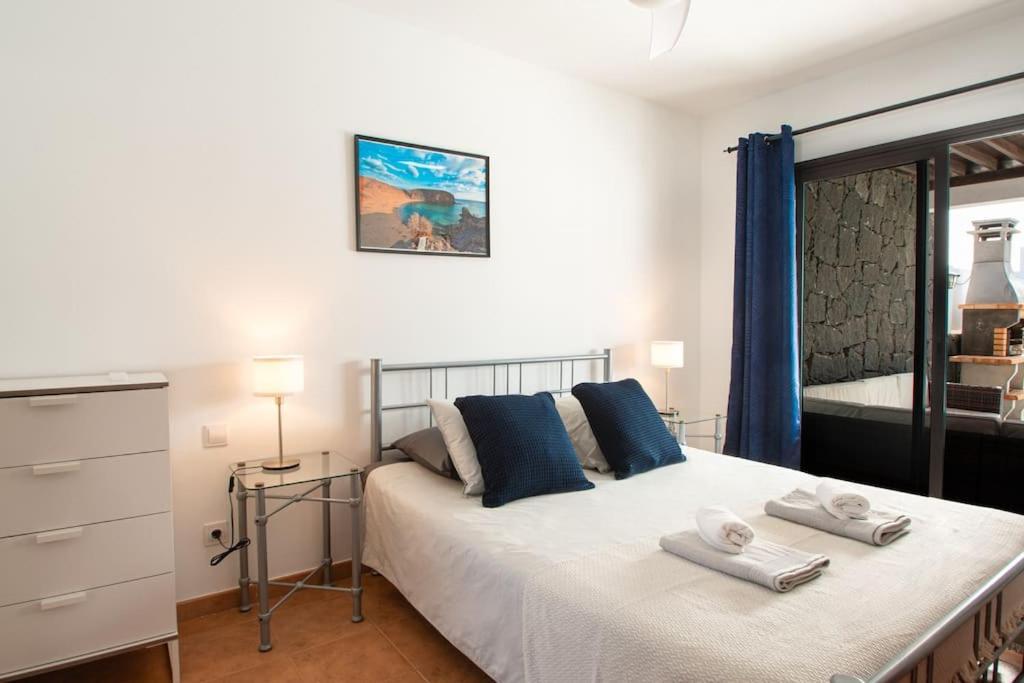 Casa Marlay Spacious, Heated Pool, Bbq & Fast Wi-Fi Only 15 Minutes Walk To Town بلايا بلانكا المظهر الخارجي الصورة