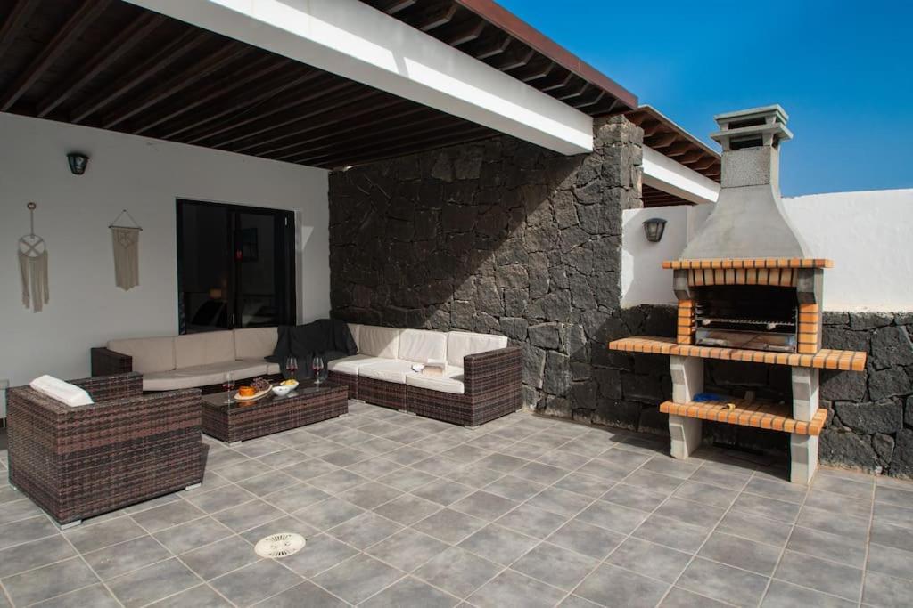 Casa Marlay Spacious, Heated Pool, Bbq & Fast Wi-Fi Only 15 Minutes Walk To Town بلايا بلانكا المظهر الخارجي الصورة