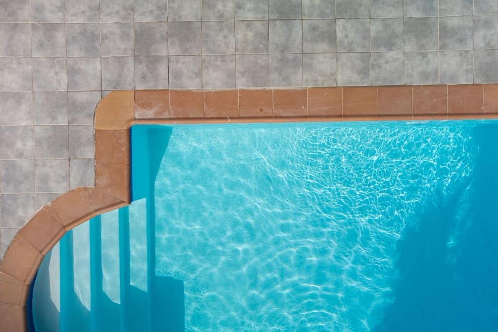 Casa Marlay Spacious, Heated Pool, Bbq & Fast Wi-Fi Only 15 Minutes Walk To Town بلايا بلانكا المظهر الخارجي الصورة
