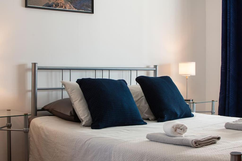 Casa Marlay Spacious, Heated Pool, Bbq & Fast Wi-Fi Only 15 Minutes Walk To Town بلايا بلانكا المظهر الخارجي الصورة