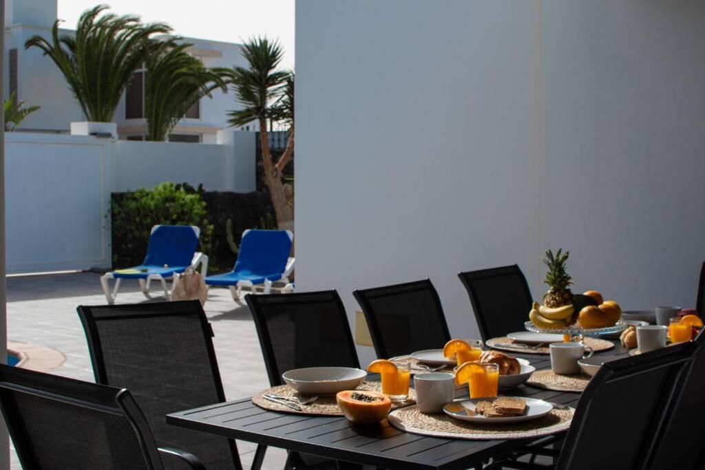 Casa Marlay Spacious, Heated Pool, Bbq & Fast Wi-Fi Only 15 Minutes Walk To Town بلايا بلانكا المظهر الخارجي الصورة